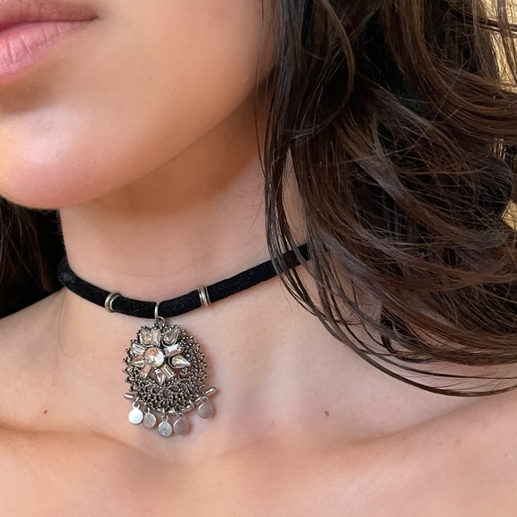 Black Suede Diamond Chocker - Picture 1 of 2